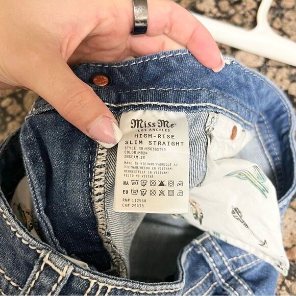 Miss Me Jeans Heaven High Rise Slim Straight Leg Womens Size 28 Distressed - Picture 6 of 7
